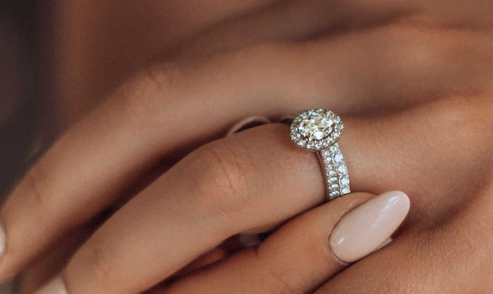 Engagement ring for sale